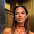 Minijaturni kupaći i tela za titulu boginje! Danijela Dimitrovska zapalila mreže pored bazena (foto)