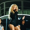 Sabrina Carpenter objavila novi album, a u jednom spotu se pojavljuje holivudski glumac