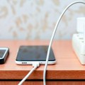 Razbijamo mit: Apple, Samsung i Google objasnili da li stalno punjenje zaista skraćuje život baterije