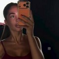 Anđela Đuričić se znoji, a sa njom i njeni pratioci: Snimala se u uskom trikou, ocrtava se baš sve, Gastozu neće biti dobro…