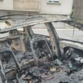 (Foto) Scene kao iz apokaliptičnih filmova! Automobili potpuno sprženi, uništeni do neprepoznatljivosti! Užas kod Doljevca…