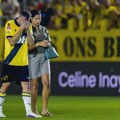 FOTO Potresne scena na stadionu zbog preminule bebe: Sve je zasijalo, a zbog transparenta su svi plakali
