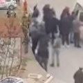 Objavili navodno "dokaz": Snimak ambulantnih kola koja naoružavaju Srbe na Kosmetu (video)
