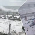 Jezivi prizori u Rusiji: Voda prepolovila zgradu, snažno nevreme ruši sve pred sobom (video)