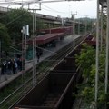 "Blic" na mestu sudara vozova: Svi putnici evakuisani, materijalna šteta totalna: Policija i vatrogasci i dalje na terenu…