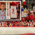 "Kako da ti proslavimo rođendan?! Da hladnu ploču zagrlimo, umesto torte sveću da palimo?" Prvi nebeski rođendan dečaka…