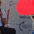 Jeziv snimak! Metak u vrat! Krv šiklja iz rane Trampovog saradnika Čarlija Kirka (video)