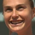 Beloruskinja se kroz osmeh zahvalila publici: "Svi znamo da čekate Novaka, prihvatiću kao da je za mene"