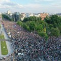 Форин Полиси о протестима у Србији: Популистички председник Вучић под притиском
