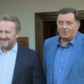 Stara ljubav zaborava nema: Muke sa "trojkom" naterale Dodika da žali za SDA