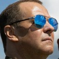 Medvedev: Ukrajina može u NATO, ali bez Kijeva