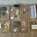 FOTO: Novosadska policija uhapsila dilera zbog 1,4 kg marihuane, amfetamina, kokaina...