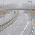 Vozači, oprez! Klizavi putevi po Srbiji, mogući i odroni,