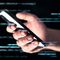 Svaki drugi mladić u Srbiji veruje nepoznatima na internetu: Posledice su katastrofalne
