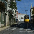 Portugal u žalosti nakon tragičnog iskakanja tramvaja iz šina u Lisabonu