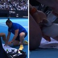 Đoković tražio pomoć lekara: Ovo nikako ne valja, bolna grimasa Novaka i zavoj na nozi