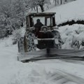 Prava mećava! Neverovatna slika iz ovog mesta u Srbiji: Za noć palo 20 cm novog snega, kola će teško proći