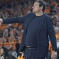 (VIDEO) Burno u Španiji - Ataman "uručio" trofej Valensiji i napustio konferenciju!