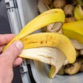 Najzdraviji deo banane svi bacamo - a nisu ni kora ni vrh