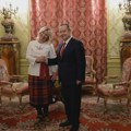 SPS: Dačić se sastao sa ruskim zvaničnicima, Zaharovoj poklonio narodnu nošnju
