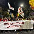 Sve tri kolone dočekane kod Rektorata: „Studenti vode bunt naroda protiv nepravde“ (VIDEO, FOTO)