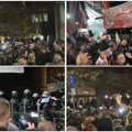 Totalni haos u zemlji EU, u toku je državni udar?! Opsadno stanje ispred Ustavnog suda, policija izašla na ulice.