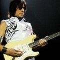 Jeff Beck je bio jedan od najboljih rock gitarista, a sada se njegovi instrumenti mogu kupiti na aukciji