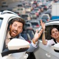 Totalni kolaps na graničnim prelazima, ljudi odustaju i okreću vozila! Nezapamćene kilometarske gužve, automobili satima u…