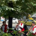 Zurle i bubnjevi grme kroz centar Tirane: Ovako Albanci podižu naboj za meč sa Srbijom