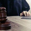 Ljubavni trougao u golupcu Ubio je druga jer je odbio da ga vozi da izvrši ubistvo muža svoje prijateljice.