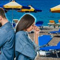Turisti se pomahnitalo otimaju za parče plastike: U Bodrumu hakovali sistem za rezervisanje ležaljki, a negde padaju čak i…