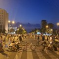 UŽIVO Sedmi dan blokada u Srbiji: Skup podrške anesteziologu ispred CZ, počeo protest u Novom Sadu – Gde sve slede blokade u…