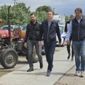Ministar Glišić u Cerovcu: Vlada odvojila 350 miliona dinara za pomoć porodicama koje su pretrpele šetetu od požara