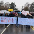 Skup podrške direktoru škole u Pivnicama: Prijavljen zbog plakata "Nemoj da budeš ćaci, smeće u kantu baci"