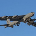 Incident iznad južne dakote Vojni bombarder B-52 jedva izbegao sudar sa dva komercijalna aviona