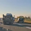 VIDEO: Udes na auto-putu kod isključenja za Staru Pazovu - automobil prevrnut na krov