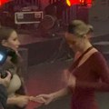 Prija i Tea Tairović napravile pometnju u prvim redovima: Koncert nije ni počeo, njih dve već zaplesale (foto, video)