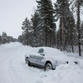Sa detetom u autu ostao zaglavljen u snegu satima nadomak Zagreba - a da niko nije želeo da mu pomogne, još ga svi…