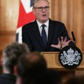 Starmer: Britanija uvodi zabranu društvenih mreža za mlađe od 16 godina, deci vraćamo detinjstvo