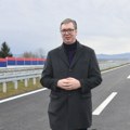 Vučić čestitao Božić nadbiskupu Nemetu i svim vernicima