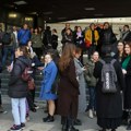 Studenti se okupili ispred Filozofskog fakulteta, pa prešli u Knez Mihailovu ulicu