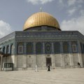 Al Džazira: Izraelski doseljenici upali u džamiju Al Aksa u Jerusalimu