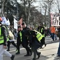 Protesti i tišina širom Srbije, novosadski studenti u blokadi krenuli u štafetno trčanje do Beograda