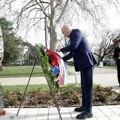 Popović odao počast žrtvama NATO agresije, položio venac na spomenik Milici Rakić