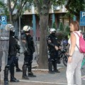 Protest ispred Prekršajnog suda u Novom Sadu zbog privođenja studenta