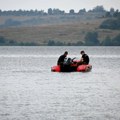 Drama kod Čačka: Prijavljeno da je dvoje ljudi automobilom sletelo u jezero, potraga u toku