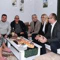 Predstavnici Srpske liste posetili osmočlanu porodicu Jović u Ranilugu