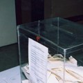Republička izborna komisija nabavlja izbornu opremu: Kupuju se biračke kutije, UV lampe i sprejevi za obeležavanje prsta birača…