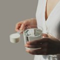 Svi piju kolagen - doktor otkriva da li zaista deluje ili je marketinški trik