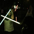 (FOTO) Akademija za džedaje, gde fanovi „Ratova zvezda“ vežbaju svetlosno mačevanje